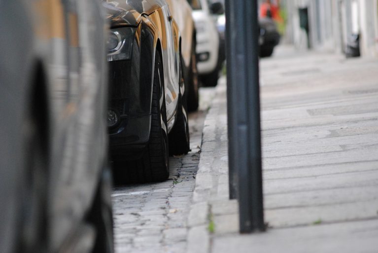 Epi, bataille, créneau : nos conseils pour votre stationnement