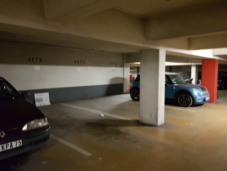 Chercher un stationnement en voirie ou un parking couvert en centre-ville ?