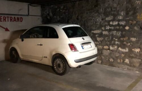 Grand parking Paris rue Guy Moquet (75)