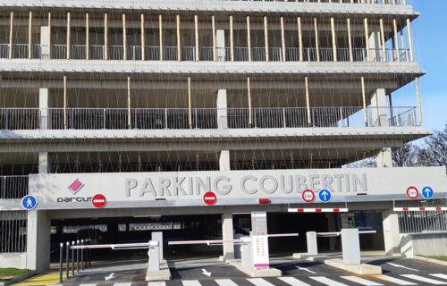 PARKING COUBERTIN