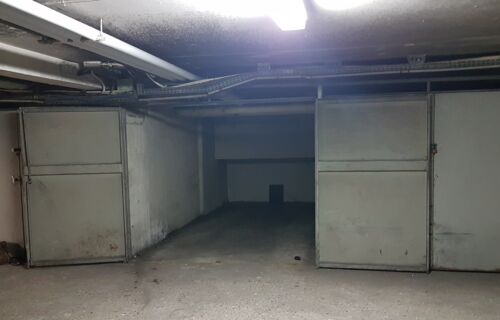 Box pour moto  Paris 20