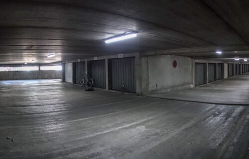 Loue garage pour colocation 2-roues - Parking Box fermé 15m² Grenoble Allée des Genêts (38)