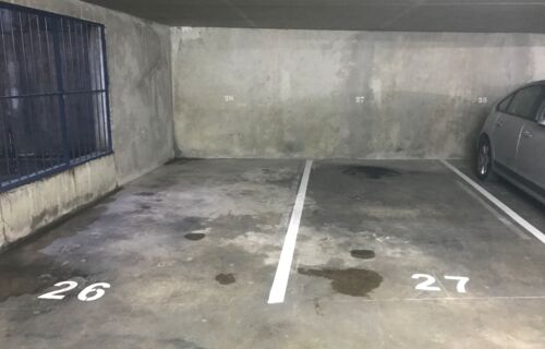 Parking couvert sécurisé avec gardien face à la gare Saint Jean