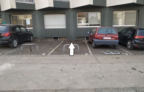 Places de parking aériennes proche place du 30 et gare porte neuve à Dijon