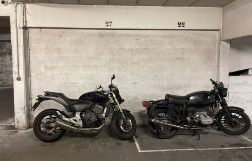 Parking moto couvert 3,5,7 rue Stephenson 75018 Paris