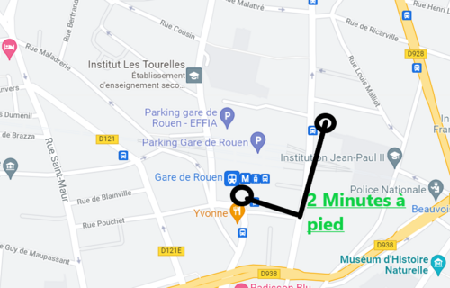 Place à 200 m de la gare