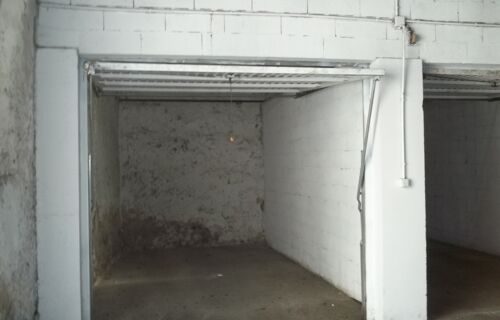 À louer plusieurs garages fermés