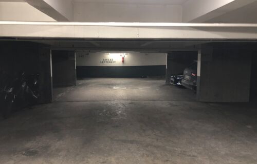 Place de parking en sous sol parc Monceau