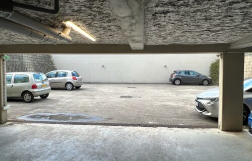 Parking près de la rocade sortie 5