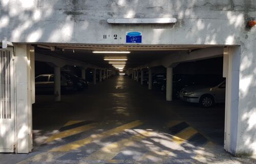Place de parking sécurisée à Colombes