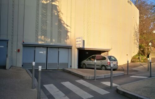 Parking Métro Gallieni