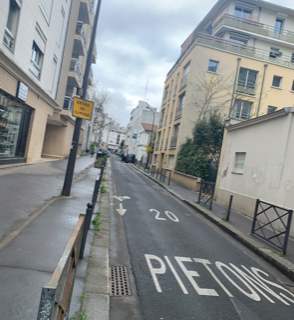 Parking pour Moto -10 rue de la cour des Noues - Paris 20ème - 45€/mois