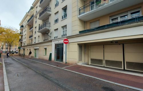 Parking couvert proximité Rue commerçant Edward Vaillant
