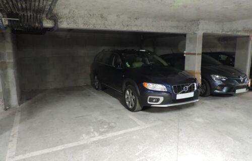 Place de parking dans le sous-sol d'un immeuble sécurisé Nantes Est