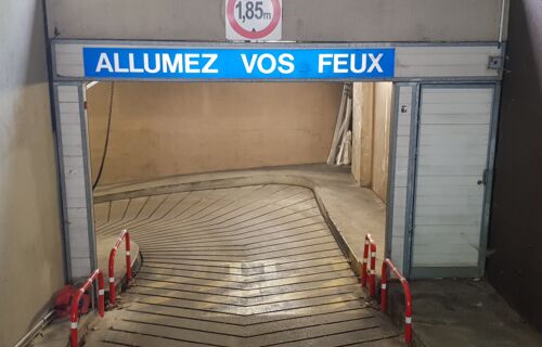 Parking 10 rue Louis Blanc 75010