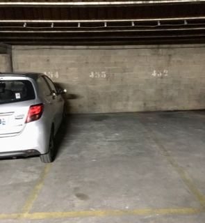 Place de parking PARIS 11 ème Résidence sécurisée  Métro Couronne