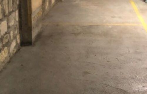 Parking auto ou scooter