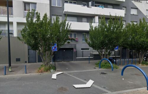 Loue Grand Parking en sous sol - 93300 Aubervilliers, 2 rue Louis Girard