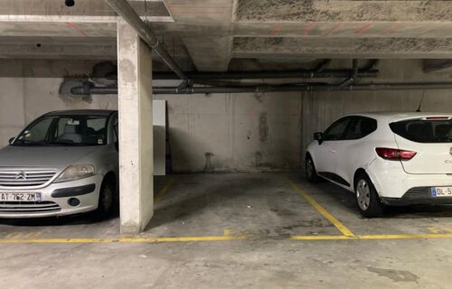 PARKING 1er sous-sol. Pantin (rue Victor Hugo entre Eglise et Mairie)