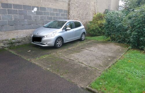 Place de parking proche Place Zola, Nantes
