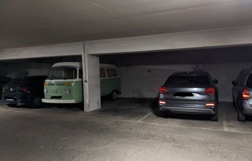 Location place de parking sous terrain (buttes chaumont)