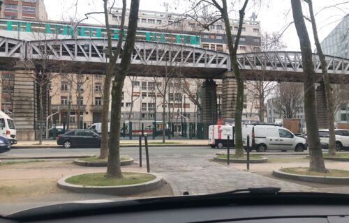 Parking au pied station métro glacière paris13