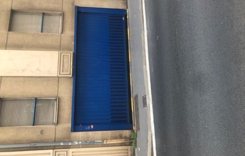 Parking près de l'arrêt de tram de la victoire et du centre commercial Meriadeck