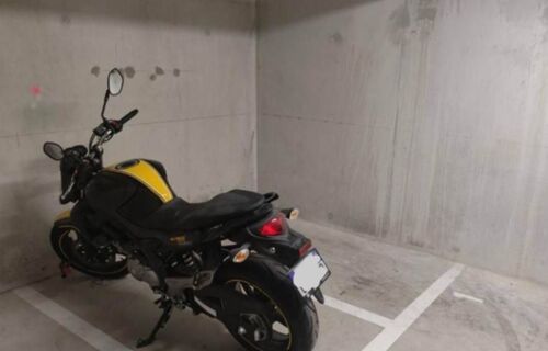 Place de parking moto en sous sol