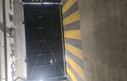 Parking près du métro les Agnettes