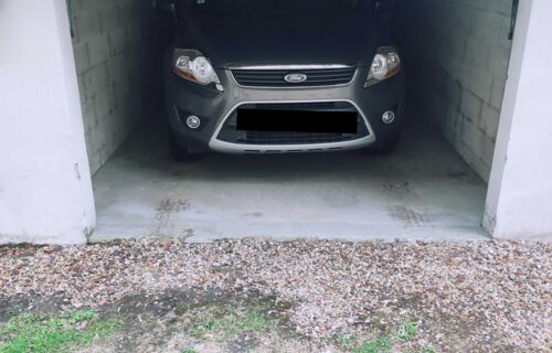 Parking, box fermé a 2 pas de la marie d'Argenteuil
