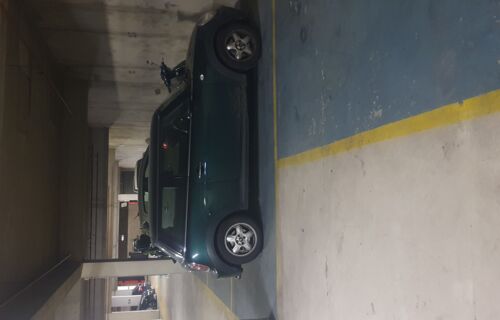 Parking au 66 rue Amelot. Cœur du Marais. Proximité Gare du Nord et Gare de l'est.