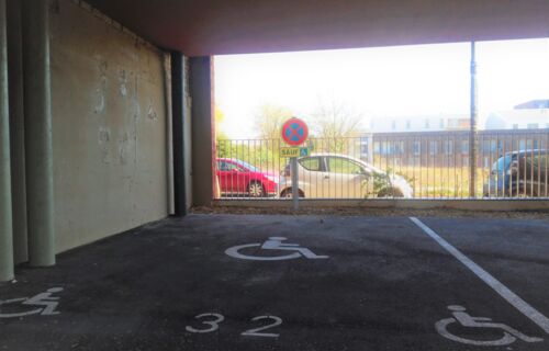 Location parking couvert et sécurisé rue Victor Schoelcher (proche euratechnologie) à Lille (59)
