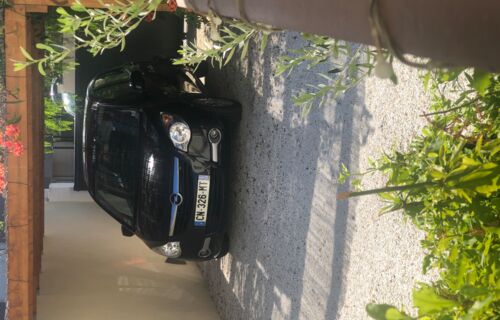 Stationnement proche stade vélodrome dans jardin privé