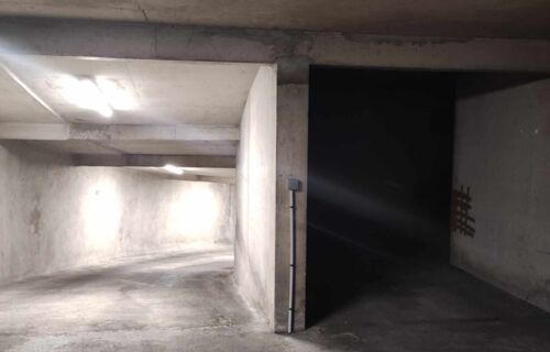 Place de Parking privée à Ménilmontant (vers Parc de Belleville)