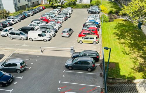 Parking privé à 100m du métro Ligne A