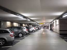 Place de parking sécurisée couvert en sous sol dans immeuble moderne