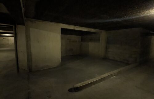 parking sécurisé à 200 mètres de la station laumière/ourcq (ligne 5)