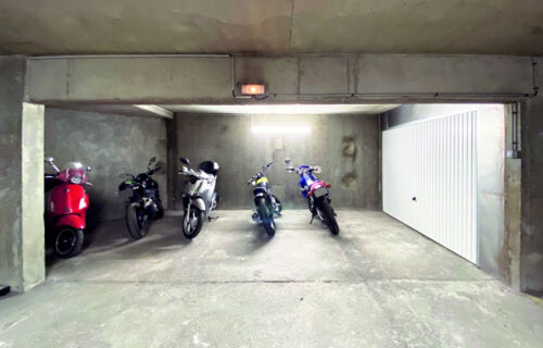 Location place parking sécurisée - moto deux-roues scooter