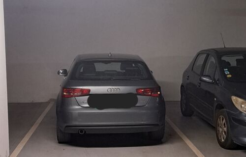 Place de Parking Courbevoie - En face de l'espace Carpeaux