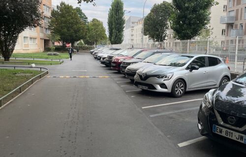 Parking près de métro Créteil Université