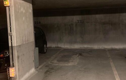 Une place de parking à Puteaux (92800)