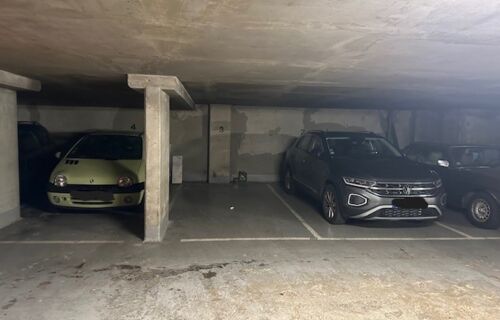 Proche Porte des stations St Cloud et Issy Val de Seine