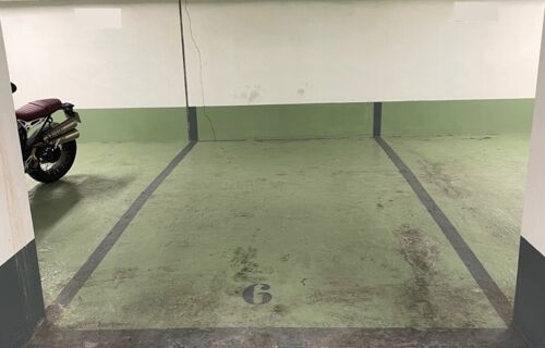 Place parking à louer - rue de Berri - PARIS 8