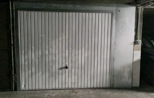 Place de parking à louer (box fermé, électricité, garage sécurisé) 75019