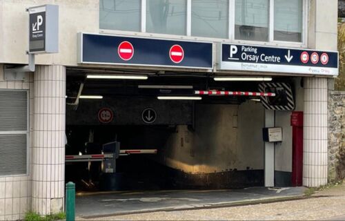 Location d’une place de PARKING privé en sous-sol à 100m de la Gare d’Orsay-Ville (RER B)