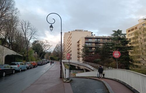 Location Parking sécurisé maitres-chiens Saint Cloud