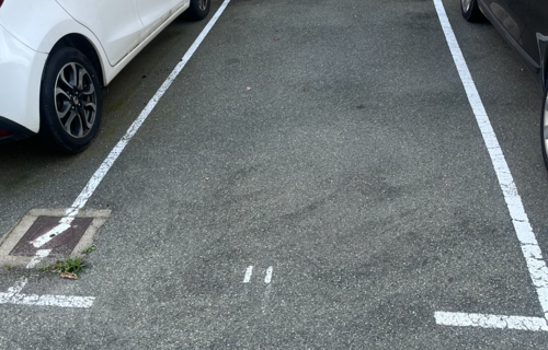 Parking en bas d’une residence