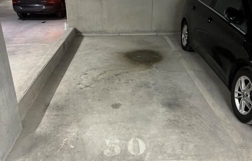 Parking prés de la gare Garges- les - Gonesse