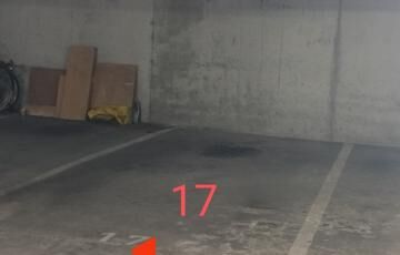 Place de parking en souterrain sécurisé.