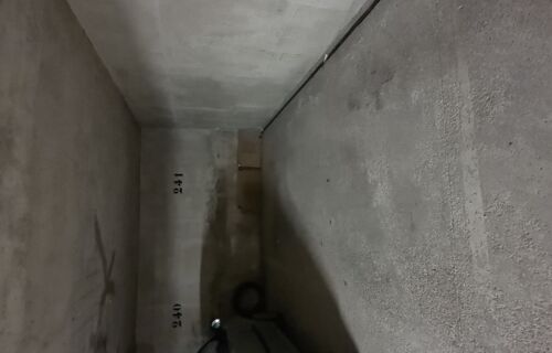 Ozoir La Ferriere- Parking couvert dans Résidence sécurisée